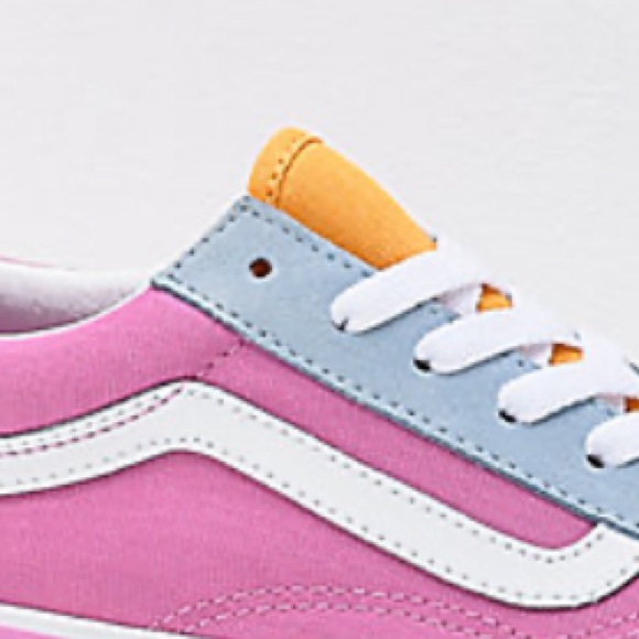 Meet your Posher, Lisa - Picture 1 of 1